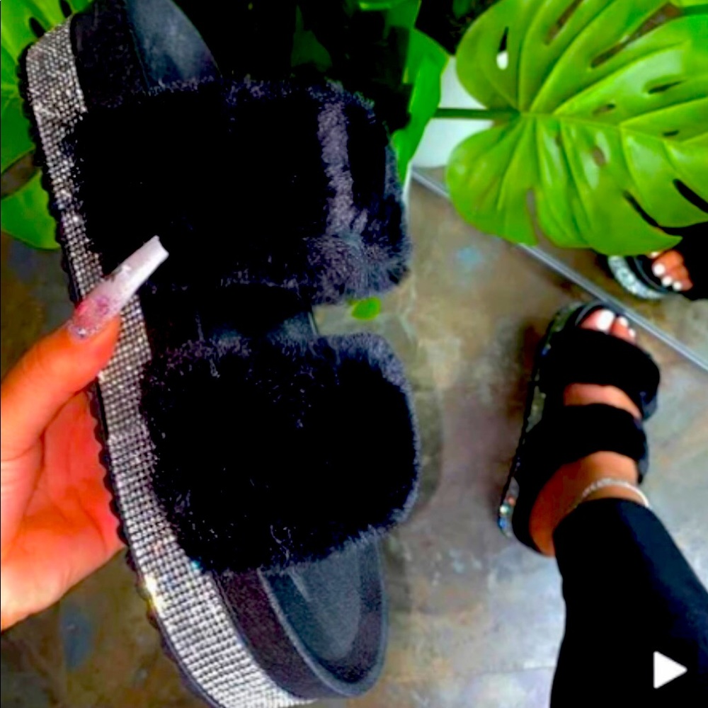 Fur and rhinestone slider / slippers